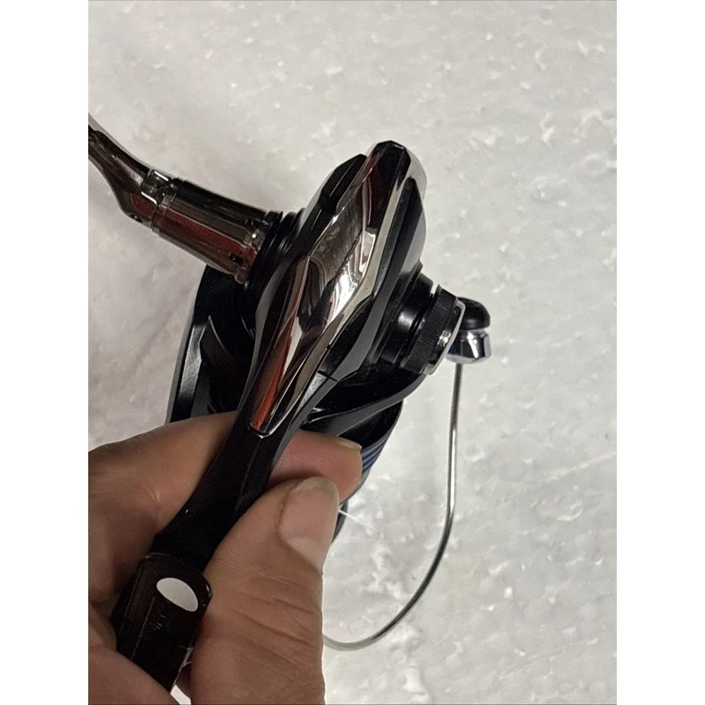 NEW! Shimano Fishing NEXAVE 4000HG FI Clam Spinning Reels [NEX4000HGFIC]